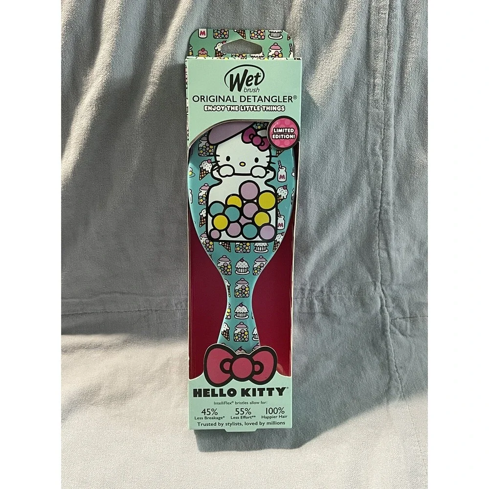 NEW Wet Brush Original Detangler Hair Brush Limited Edition Hello Kitty Candy